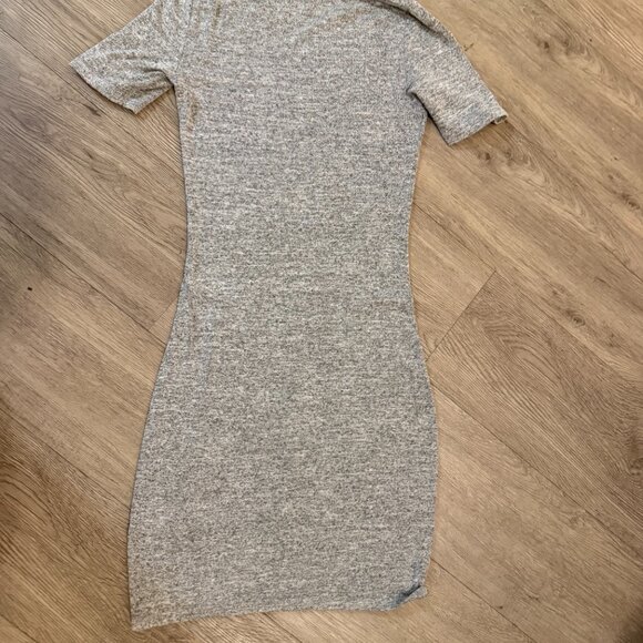 Aritzia Wilfred Mini T-Shirt Dress, Gray, Size XXS - Picture 2 of 3